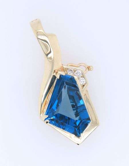 Fantastic Yellow Gold Tanzanite and Diamond Pendant