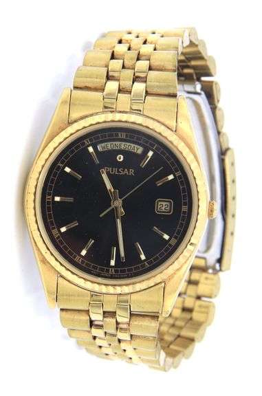 Pulsar Day Date Presidential Quartz 2 Tone Watch