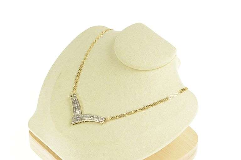 10K Yellow Gold 1.25 Ctw Baguette & Round Diamond Chevron Necklace