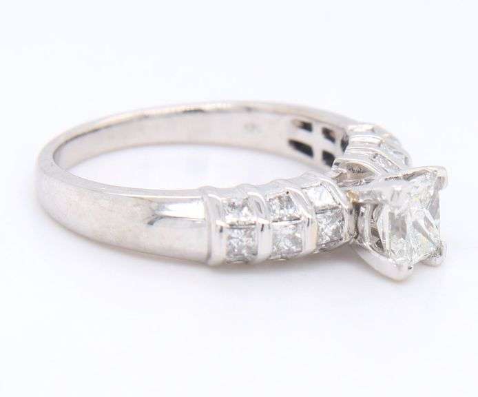 Elegant White Gold Princess Cut Diamond Engagement Ring in Princess Cut Setting