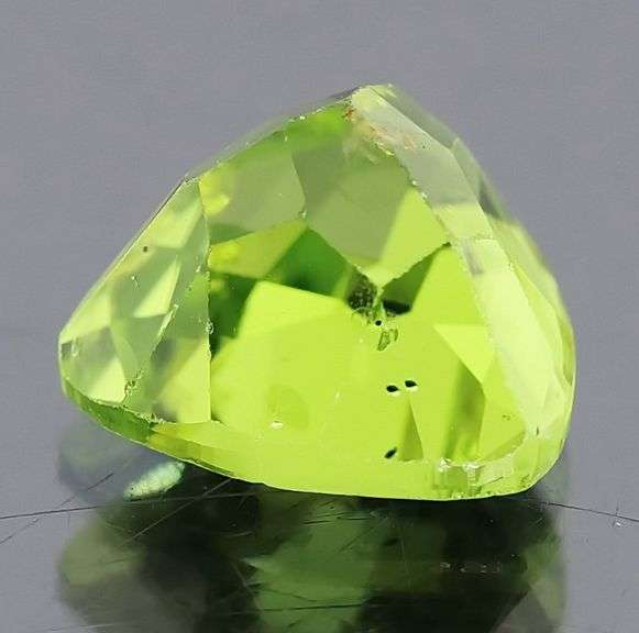 Glittering 3.31ct trillion cut Peridot