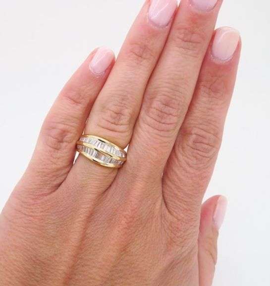 18k Yellow Gold Diamond Wave Ring