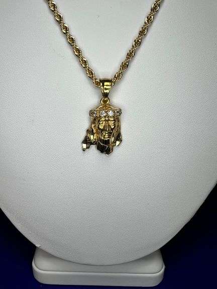 14 Kt Gold Plated Jesus Pendant With The Sparkling Crown