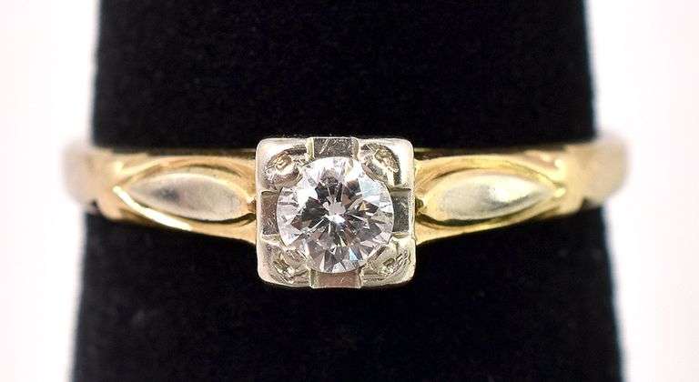 Dazzling 14K Yellow Gold Diamond Ring
