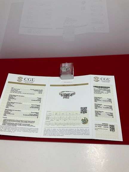 CERTIFIED BRAND NEW 14K WHITE GOLD AND DIAMOND RING