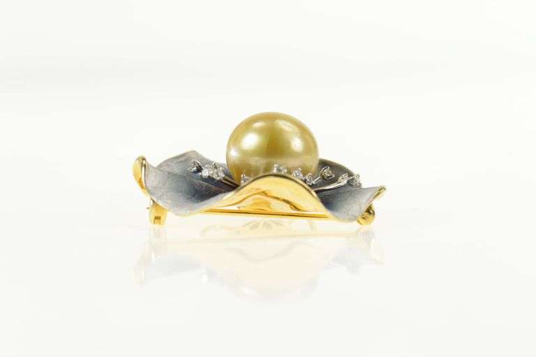 18K Yellow Gold Designer Pearl Diamond Lily Pad Leaf Pendant/Pin
