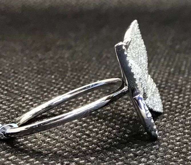 GORGEOUS AND LOVELY 14K WHITE GOLD BUTTERFLY DIAMOND RING