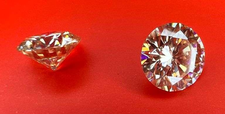 Dazzling Pair of VVs1 Pink Orange Fire Moissanites