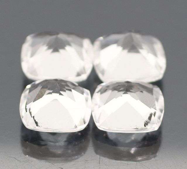Glittering 18.98t UNHEATED diamond white Topaz set