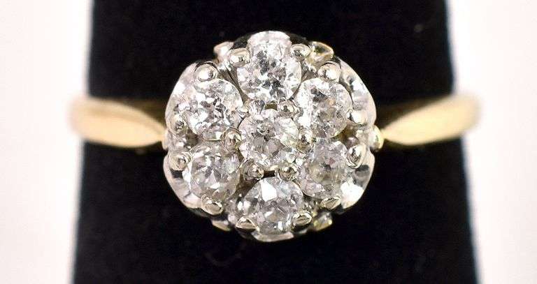 Brilliant Cluster Diamond Ring in 14K Yellow Gold