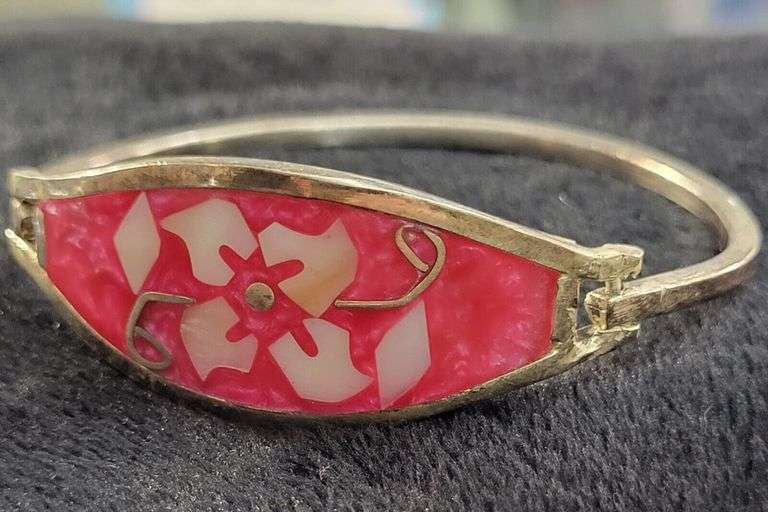BEAUTIFUL SILVER MOTHER OF PEARL BANGLE BRACELET