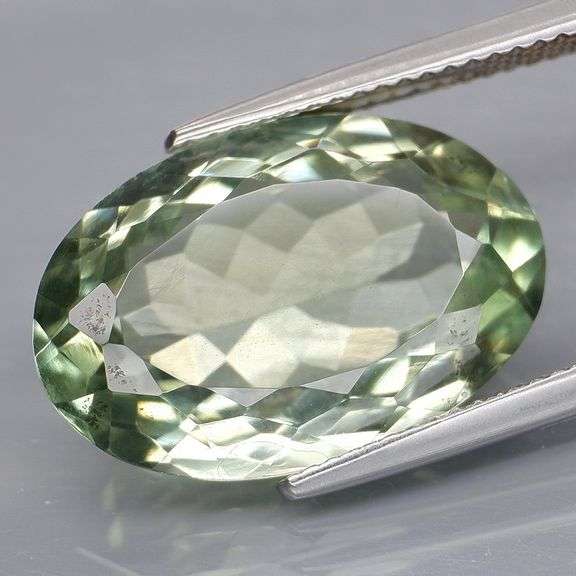 Substantial 11.60ct natural platinum green Amethyst