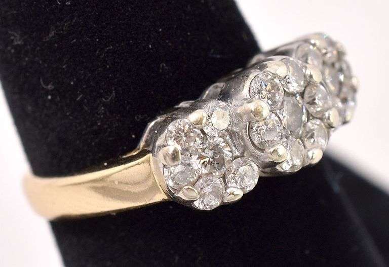 Elegant 14K Yellow Gold Diamond Ring