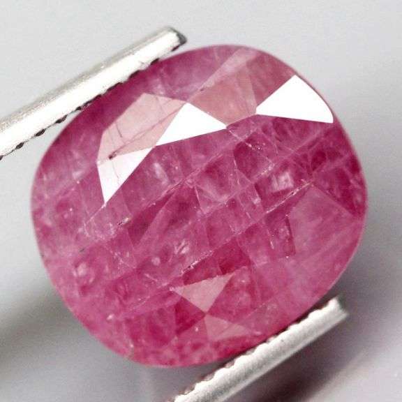 Rich violet red 6.19ct Winza Ruby