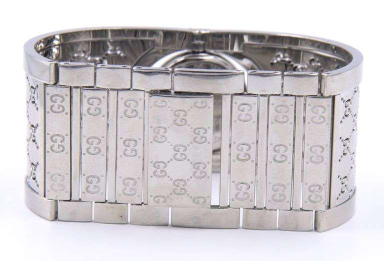 Preowned Gucci Twiri Mop Quartz Wide Watch