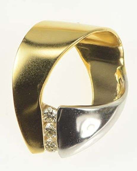 18K Yellow Gold 0.24 Ctw Diamond Two Tone Loop Curvy Pendant