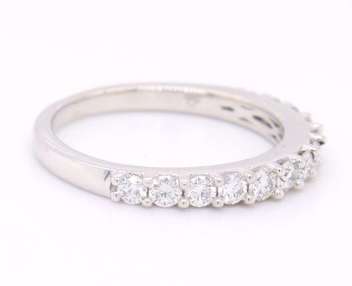 Dazzling White Gold 0.65ctw Diamond Band