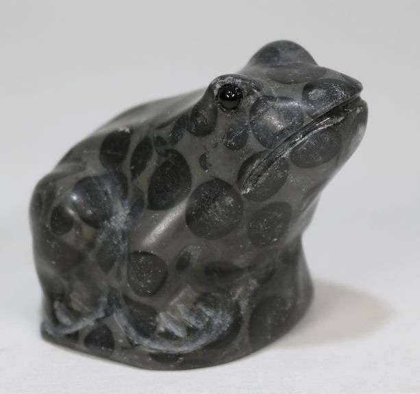 Adorable 450ct Leopard Stone Frog Carving