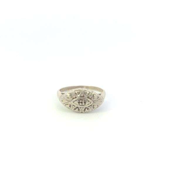 10K White Gold 1950's Oval Scalloped Ornate Statement Ring