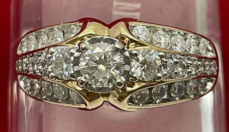 CERTIFIED BRAND NEW 14K YELLOW GOLD AND DIAMOND ENGAGEMENT RING