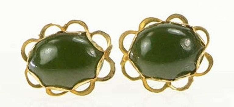 14K Yellow Gold Oval Nephrite Cabochon Retro Stud Earrings