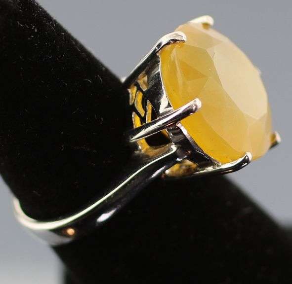 Glowing 36.28ct untreated Fire Opal ring