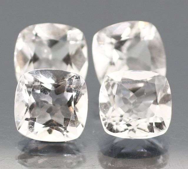 Glittering 18.98t UNHEATED diamond white Topaz set