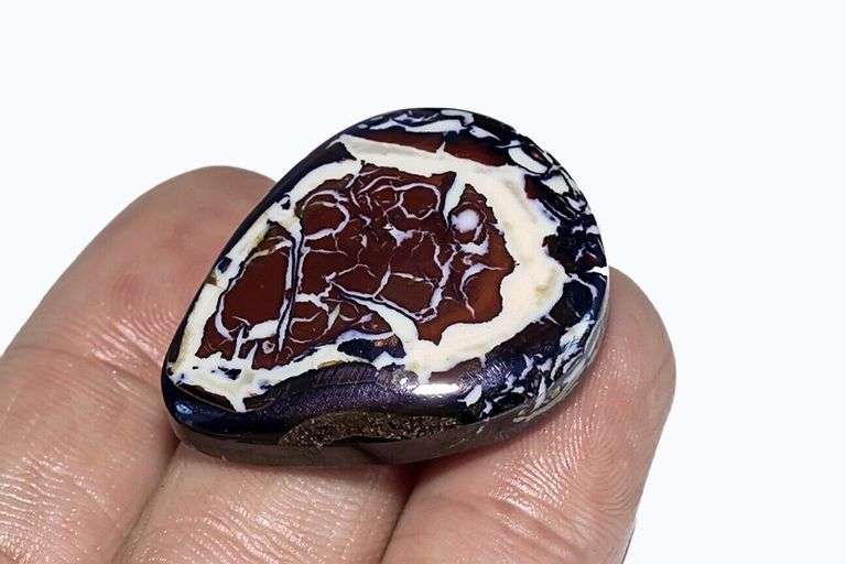 Highly figurative 44.25ct Koroit boulder Opal