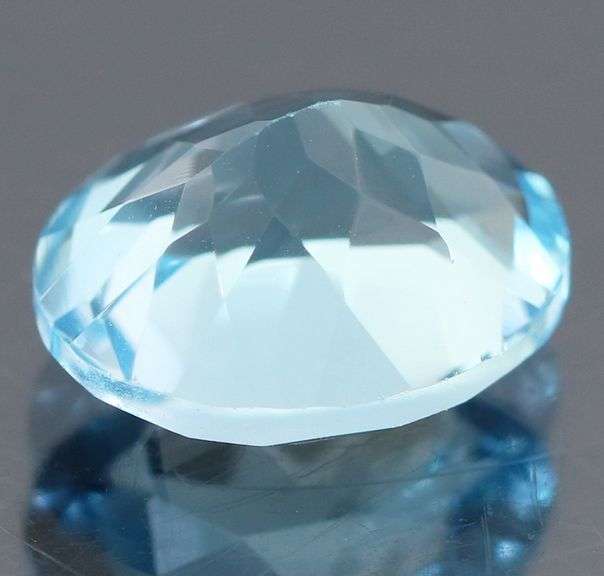 Super vibrant 4.82ct sky blue Topaz