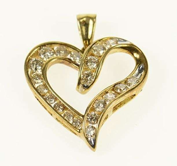 10K Yellow Gold 1.00 Ctw Diamond Classic Heart Love Pendant