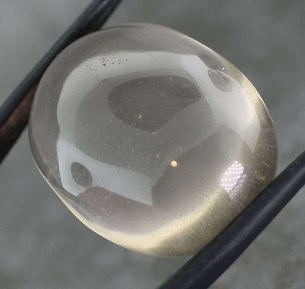 Gorgeous lightly saturated 49.80ct champagne Quartz