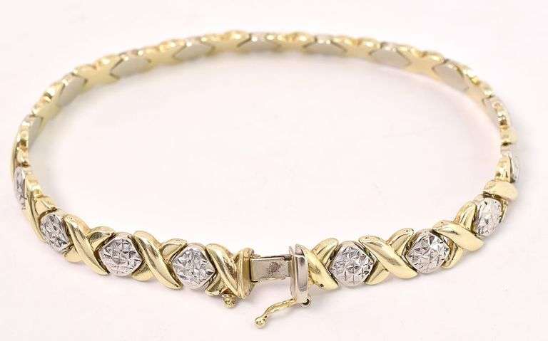 Beautiful Yellow Gold X and O Bracelet