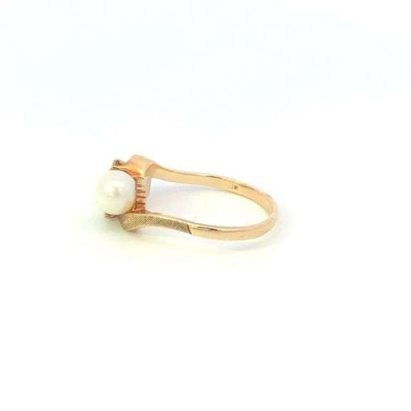 10K Yellow Gold 6.3mm Pearl Diamond Vintage Bypass Ring