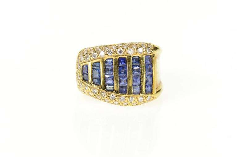 18K Yellow Gold 1.46 Ctw Graduated Princess Sapphire Diamond Ring