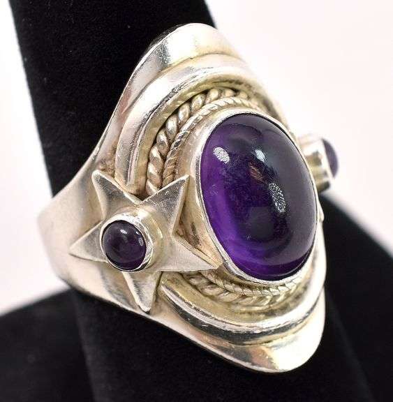 Sterling Silver Star Amethyst Ring