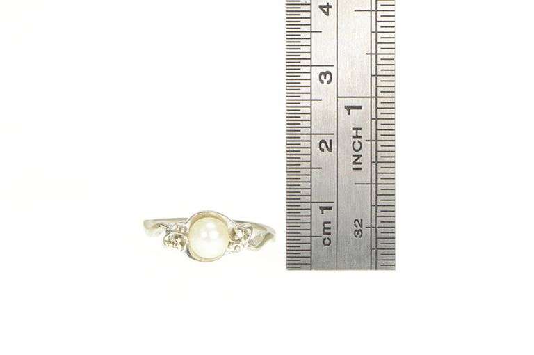 10K White Gold Pearl Diamond Accent Classic Bypass Ring