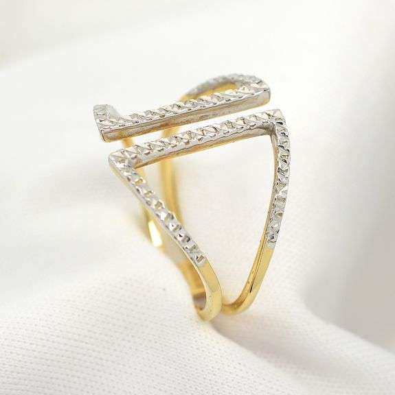 Stylish 14k White Gold Ring