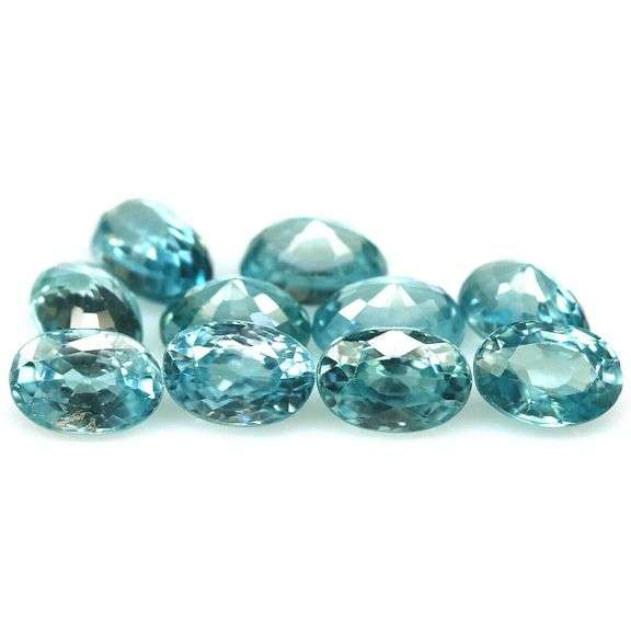 Marvelous 8.95ct sky blue Zircon set