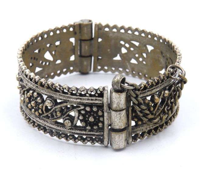 Group Lot of Custom Jewelry