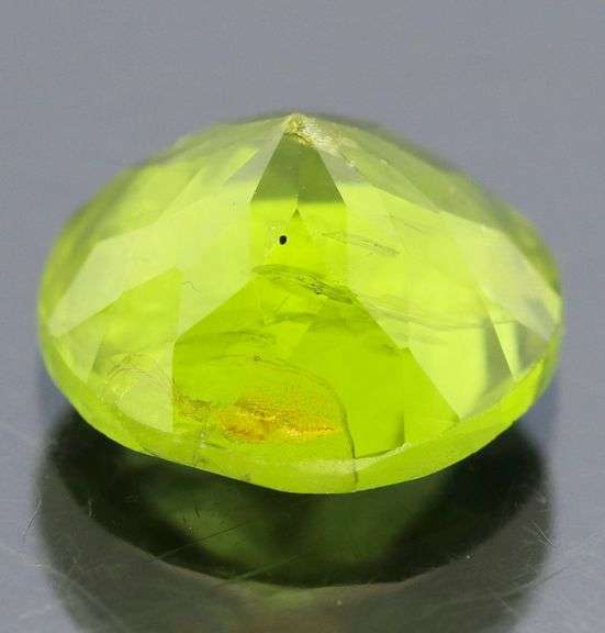 Great quality 2.90ct asparagus green Peridot