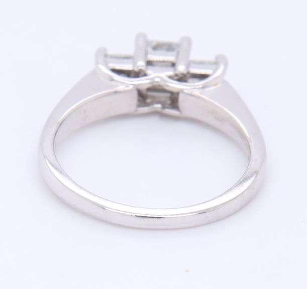 Optimal White Gold 1ctw Princess Cut Three Stone Ring