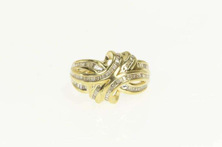 10K Yellow Gold 1.00 Ctw Baguette Diamond Wavy Statement Ring