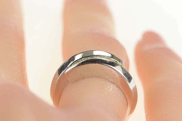 14K White Gold 0.50 Ctw Princess Diamond Bypass Band Ring