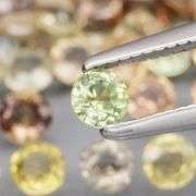 Fantastic 4.59ct round cut Sapphire set