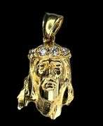 14 Kt Gold Plated Jesus Pendant With The Sparkling Crown