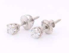 Elegant White Gold Round Brilliant Cut Diamond Stud Earrings