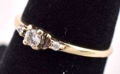 Adorable Yellow Gold Diamond Ring