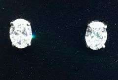 GORGEOUS AND ELEGANT 14K WHITE GOLD OVAL CUT SOLITAIRE DIAMOND STUD