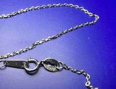 Beautiful VVs1 Lab Graown 1.5 Ct Emerald Pendant