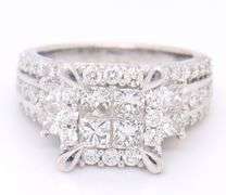 Brilliant White Gold approximate 4ctw Diamond Cluster Ring